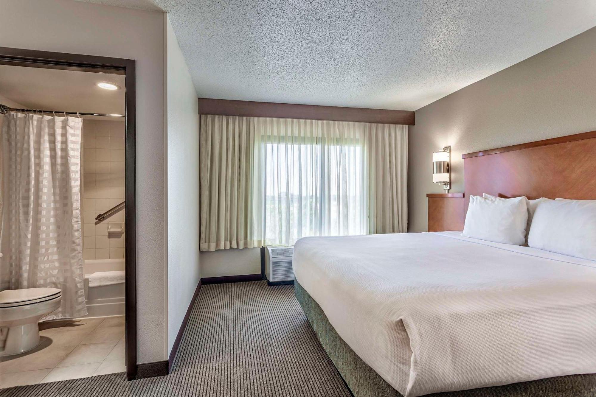 Hyatt Place Kansas City/Overland Park/Convention Center Екстериор снимка